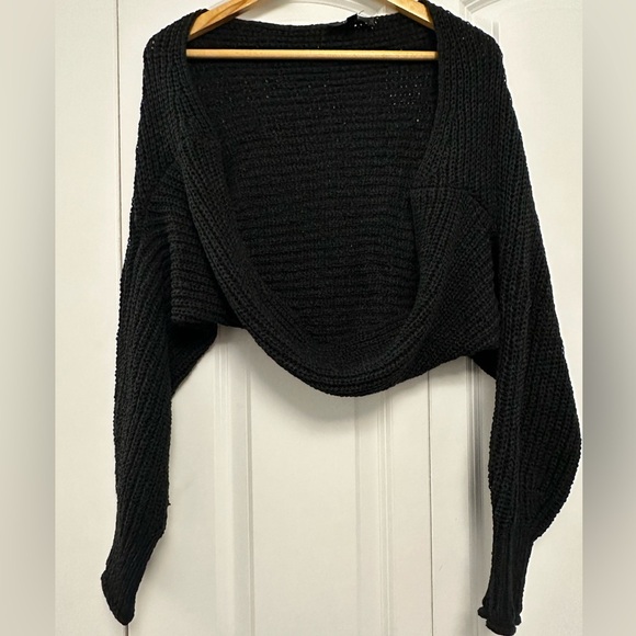 Loving Layers Black Cropped Long Sleeve Shrug Sweater - Picture 5 of 5